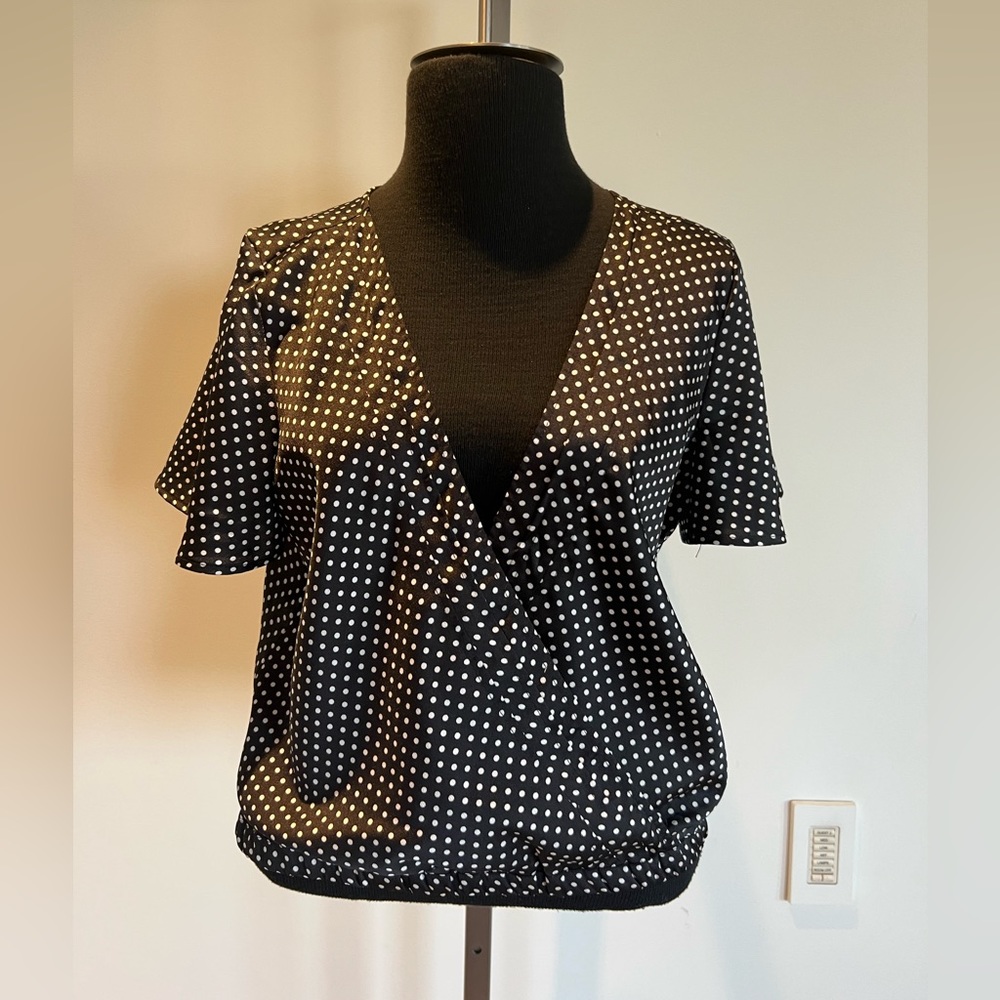 NWT Urban outfitters polka dot wrap crop top - Picture 2 of 10